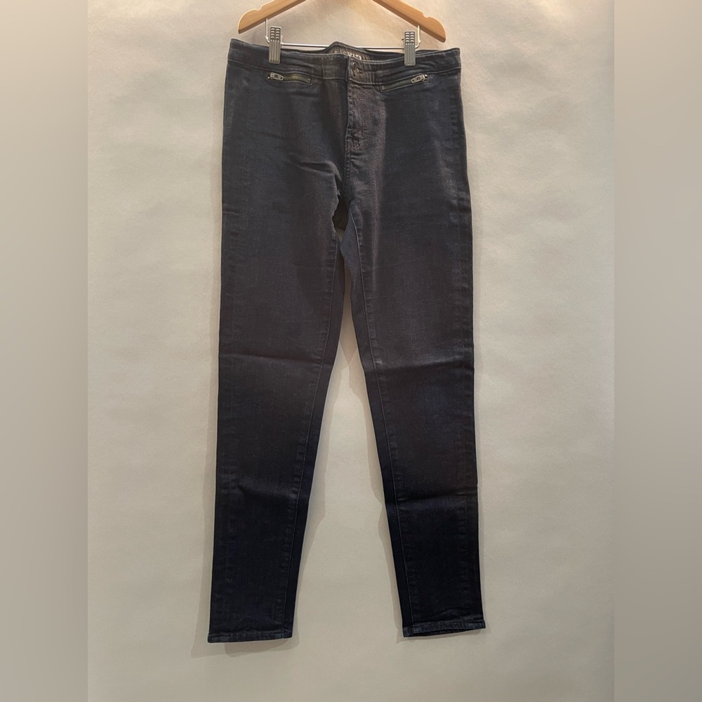 Big Star 1974  low rise dark wash denim size 28 inseam 28 inches
